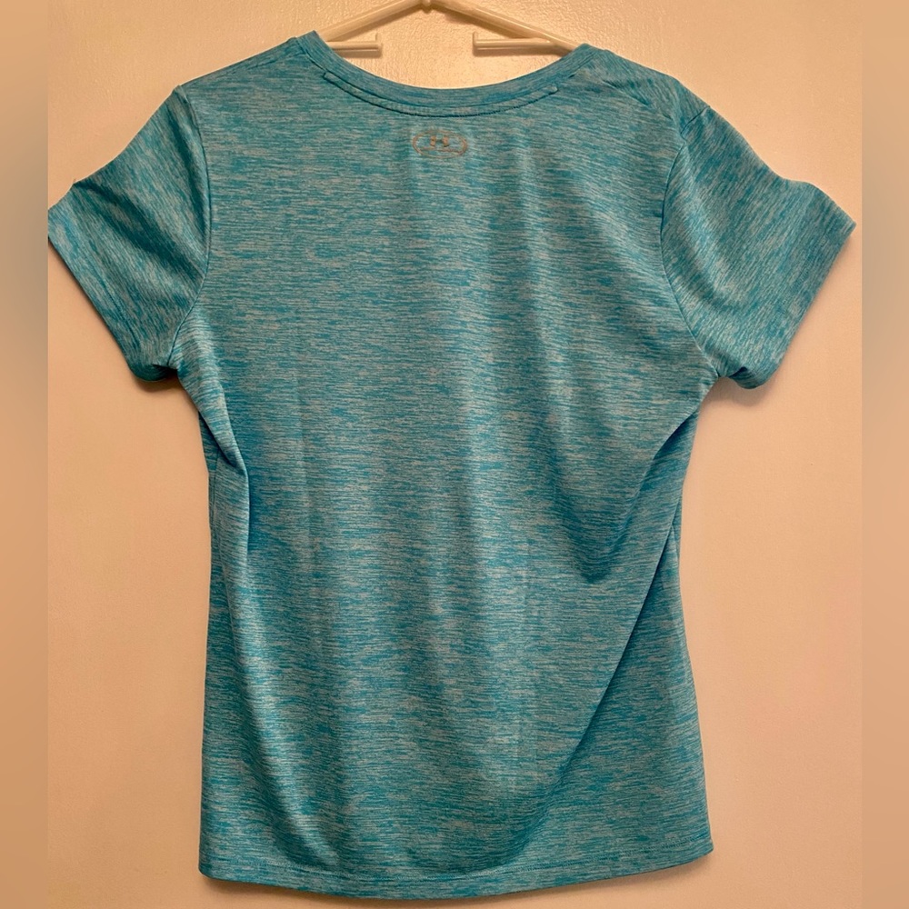 Under Armor heat gear T-Shirt / color: light teal blue 
size large - Picture 2 of 4